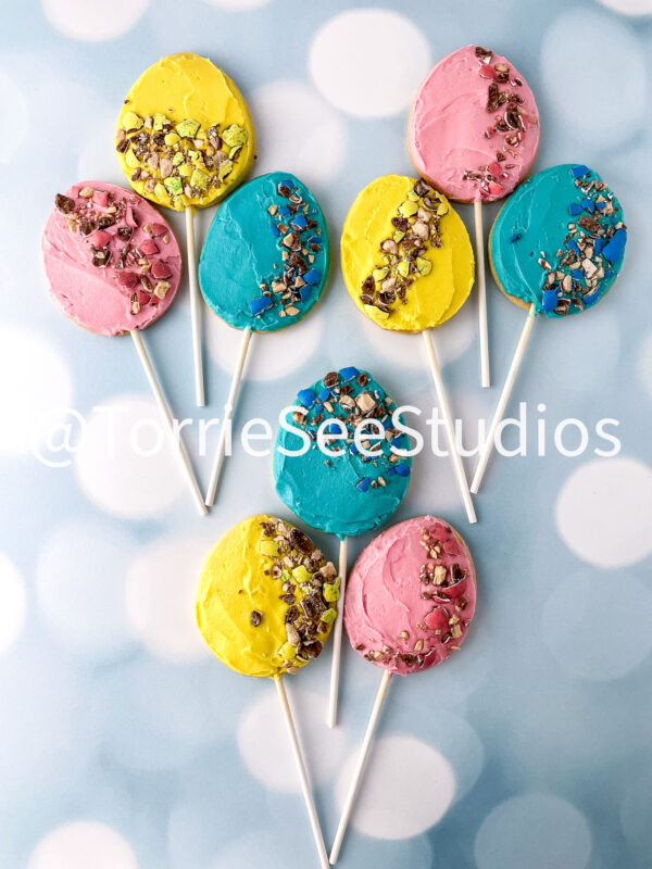 Robin Easter Egg Malted Flavor Cookie Pops on Blue Lights - Image 2