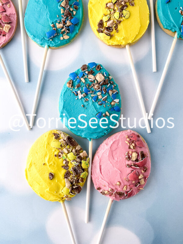 Robin Easter Egg Malted Flavor Cookie Pops on Blue Lights - Image 10