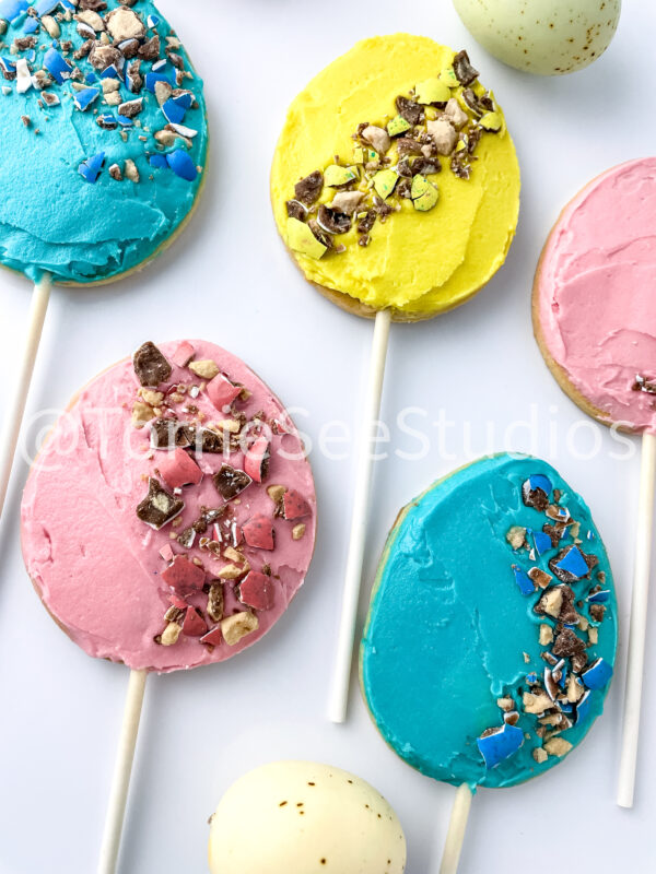 Robin Easter Egg Malted Flavor Cookie Pops on White - Image 8