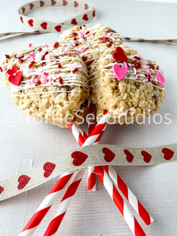 Strawberries and Cream Rice Cereal Treats Pops on Linen - Image 3