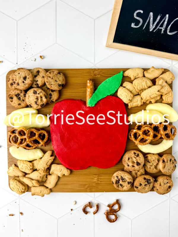 Mini Apple Buttercream Board on Rhombus Tile - Image 6