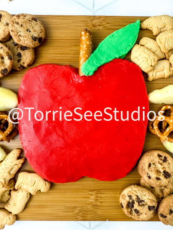 Mini Apple Buttercream Board on Rhombus Tile - Image 5