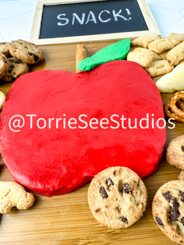 Mini Apple Buttercream Board on Rhombus Tile - Image 9