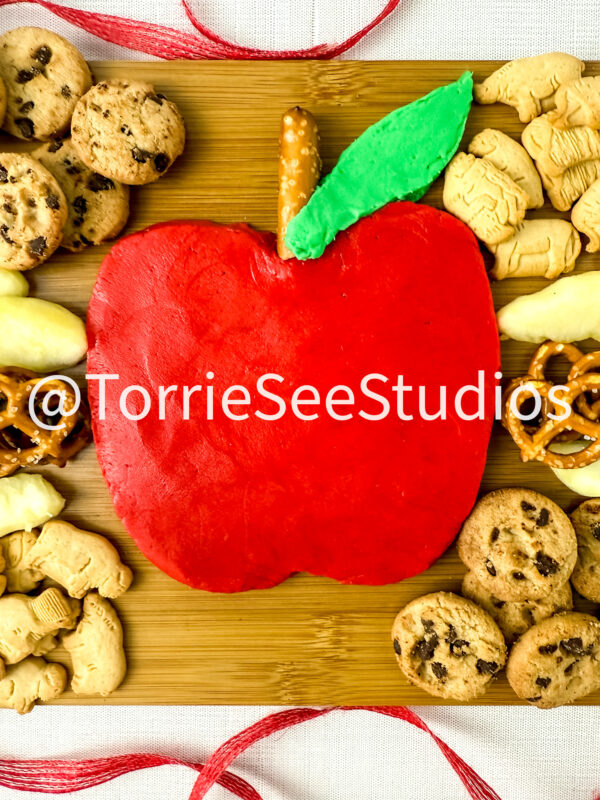 Mini Apple Buttercream Board on Linen - Image 7