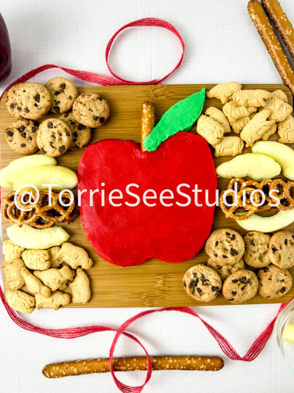 Mini Apple Buttercream Board on Linen - Image 6