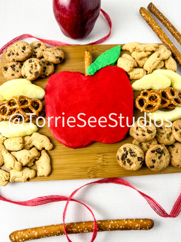 Mini Apple Buttercream Board on Linen - Image 3