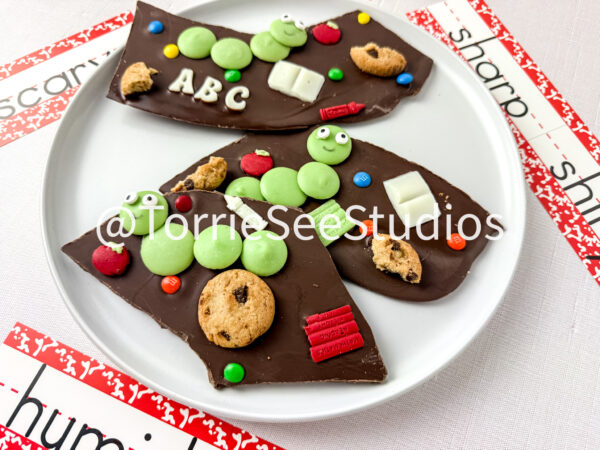Bookworm Bark on Linen - Image 9
