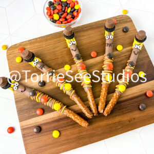 Scarecrow Pretzels on Rhombus Tile
